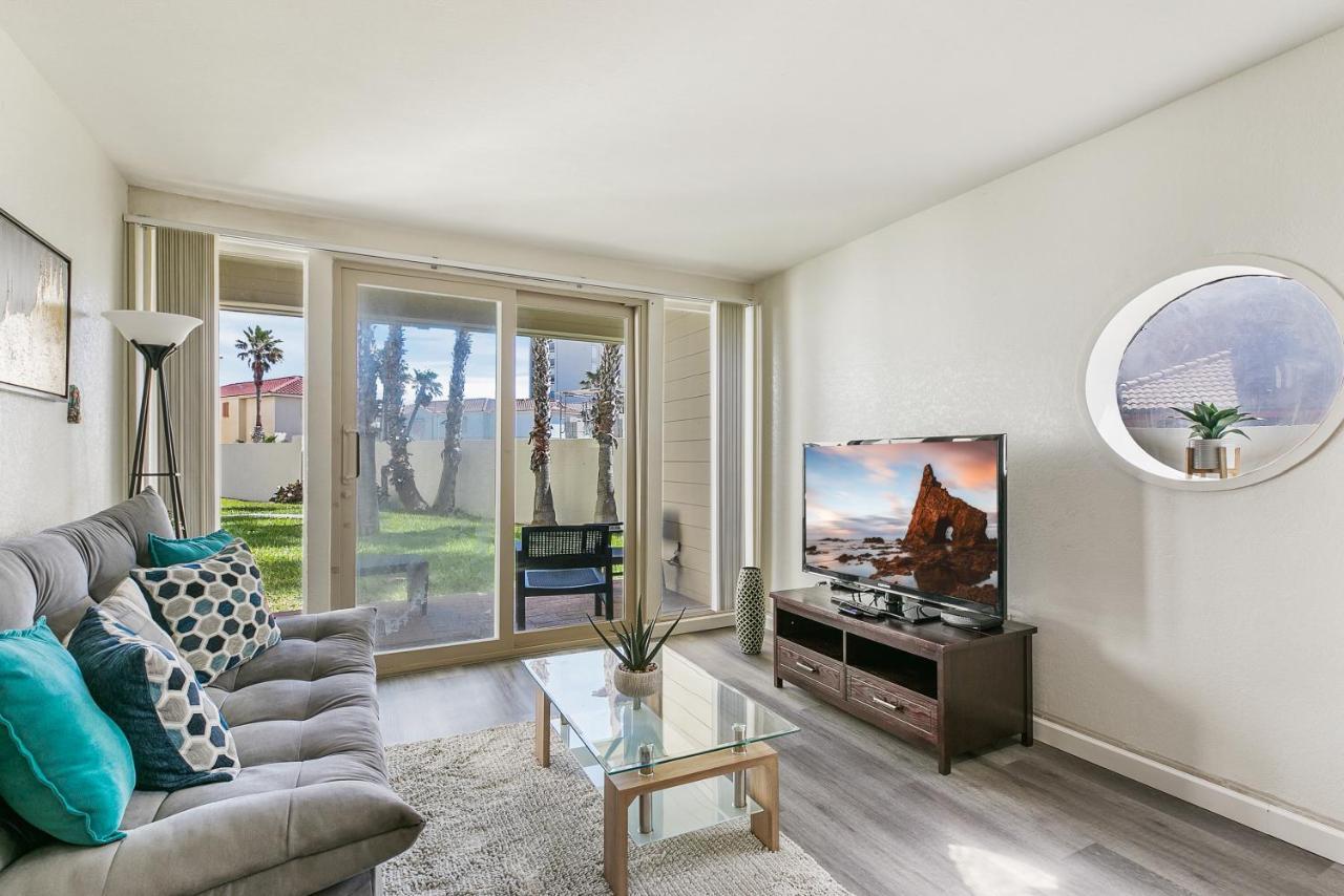 Ground Floor Cozy Condo Seconds From The Beach With Private Terrace サウス・パドリー・アイランド エクステリア 写真